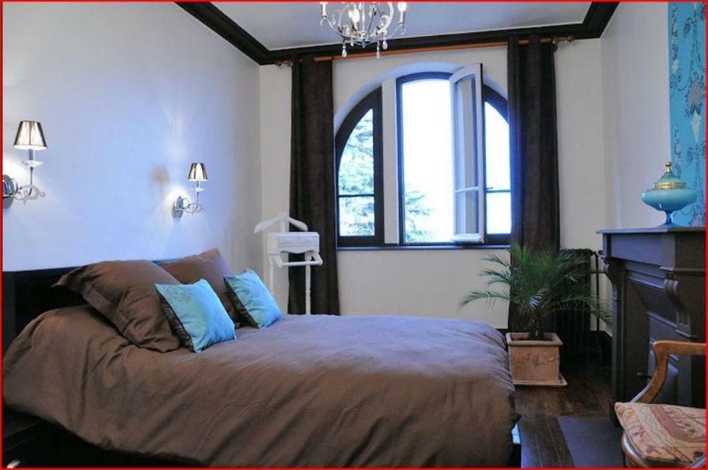 Villa Castel Maison-Table D'Hotes & Jardin-Refuge De Biodiversite Rillieux-la-Pape ภายนอก รูปภาพ