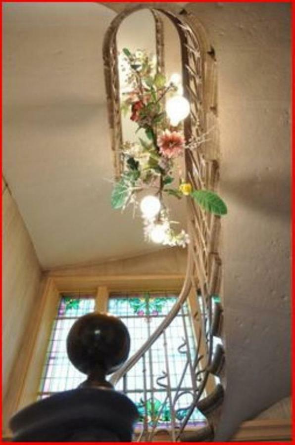 Villa Castel Maison-Table D'Hotes & Jardin-Refuge De Biodiversite Rillieux-la-Pape ภายนอก รูปภาพ
